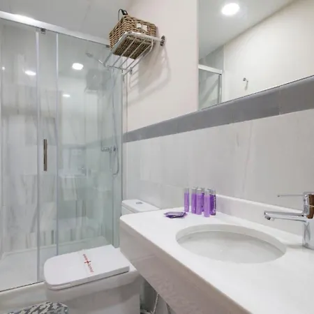 Bibo Gran Via Hotel apartamentowy 4*