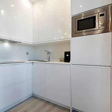 Aparthotel Bibo Gran Via 4*